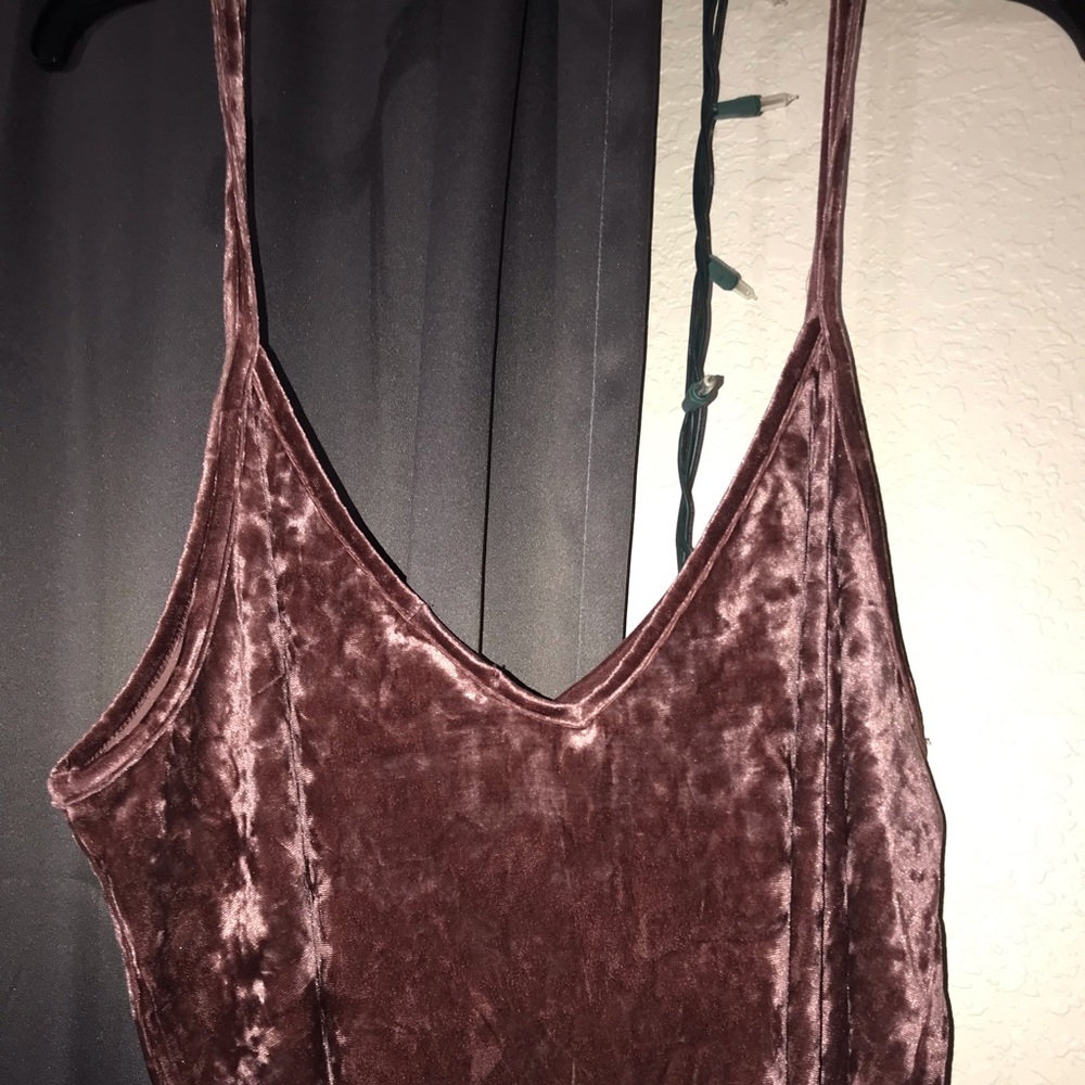 SPAGHETTI STRAP VELVET DRESS 👗